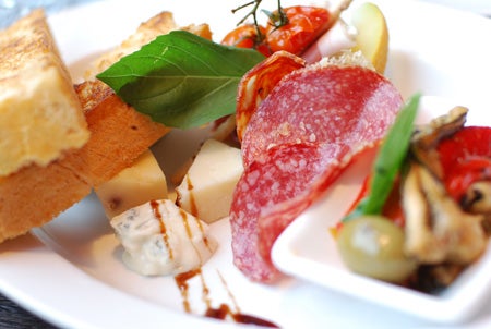 Plocktallrik till förrätt :)