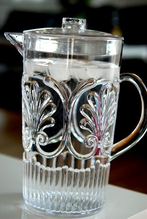 Bla denna karaff från Rice som jag suktat efter länge. Lite sugen på vinglasen (i plast) som hör till oxå..