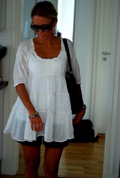 Dagens outfit blev nya tunikan från Lindex, blå shorts H&M, väska Mulberry, glasögon H&M, armband Pandora