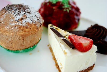 Cheesecake, philivipp, hallonbakelse och fudgekaka...