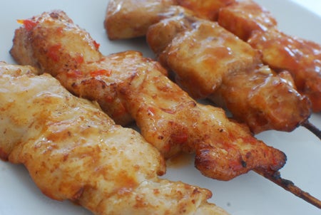 Färdiga kycklingspett med olika smaker, köpta på Ica Parken.