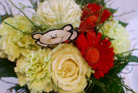 Och en bukett fina blommor som nu pryder soffbordet och piggar upp!