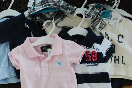 Och en ny sommargarderob i strl 62 till Seb. Inte riktigt där än, men han växer ju så fort så!