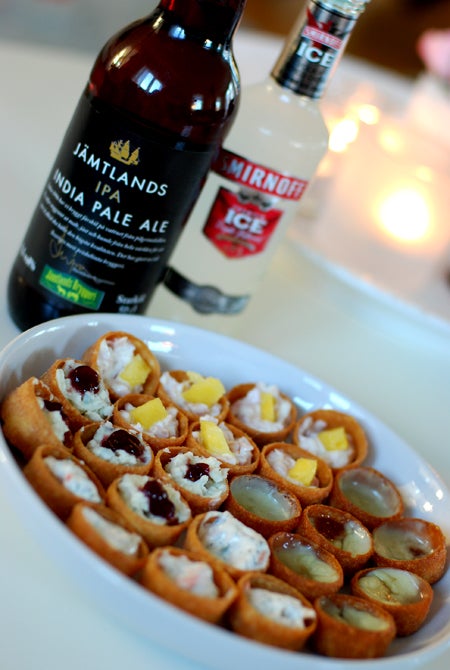 Läskande drycker i värmen och goda tilltugg hör semesterplaneringen till!