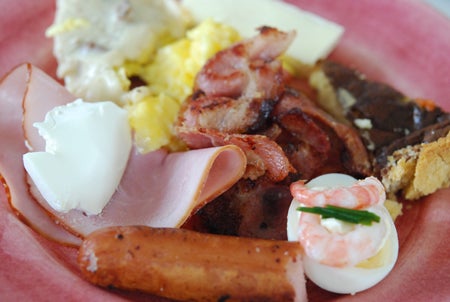 Blandade rester i kylen blev en god brunch.