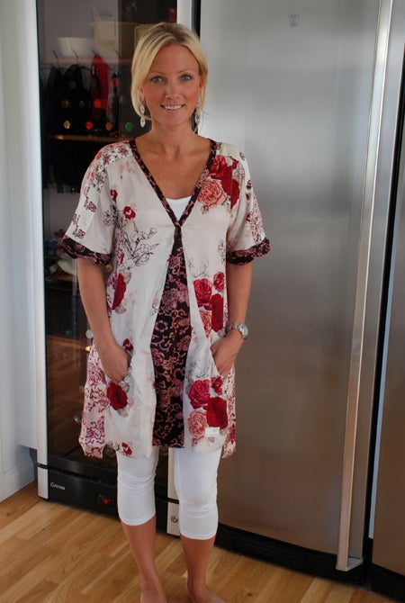 Posar framför vinkylen i mittTraderafynd! Fina Odd Molly hookup tunic. Love it! Fin men avslappnad, kommer bli en favvo. 