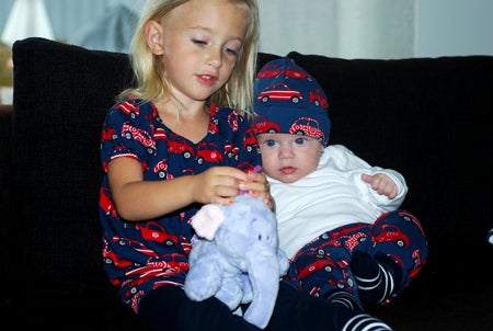 Hur spännande är det inte med syrrans leksaker??!