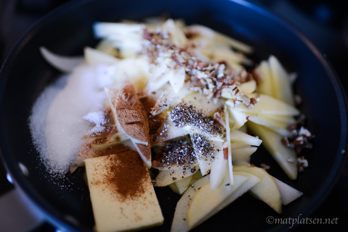 Ingredienser till äppel- och päronstrudel