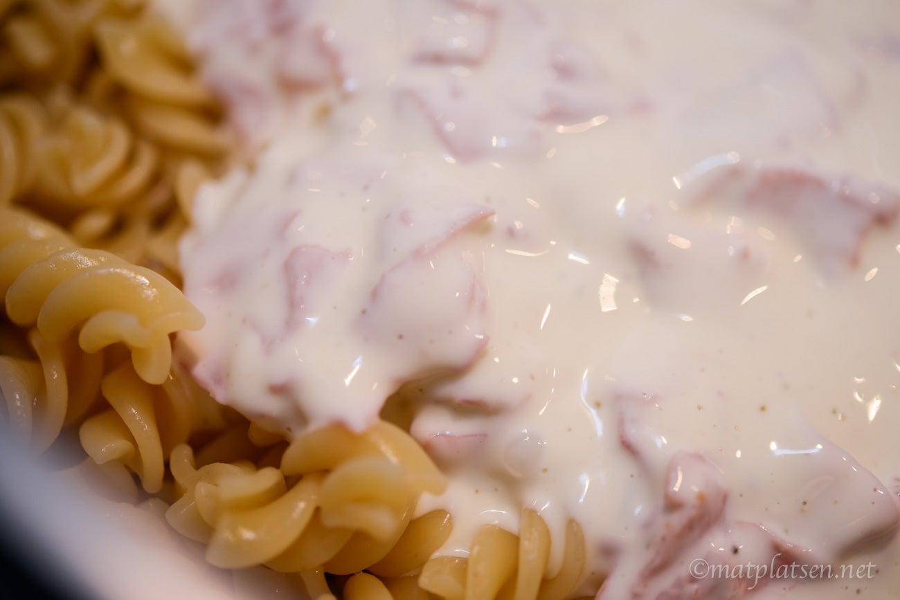 pasta-med-kramig-skinksas-matplatsen