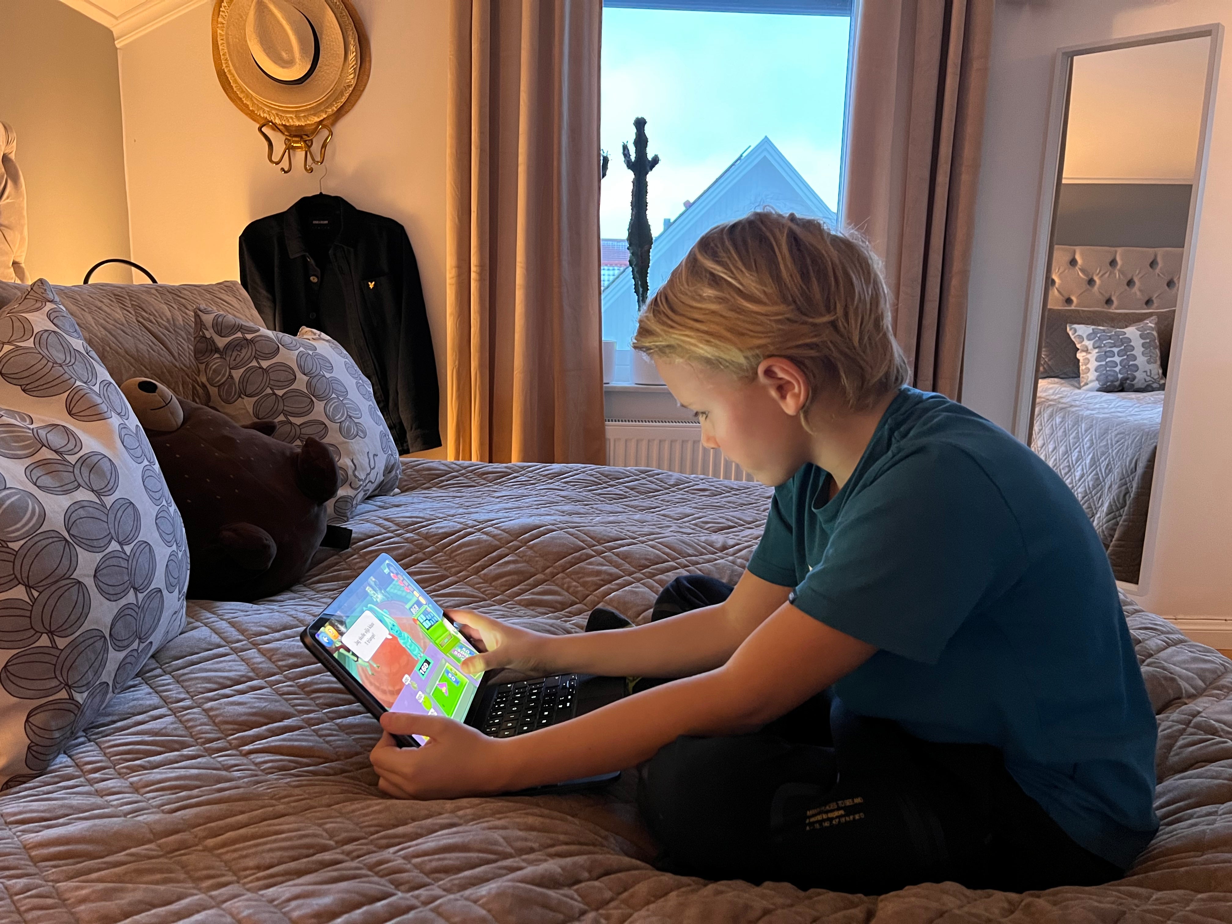 3FB3C462-DD02-4EFF-B2D6-144824B40810