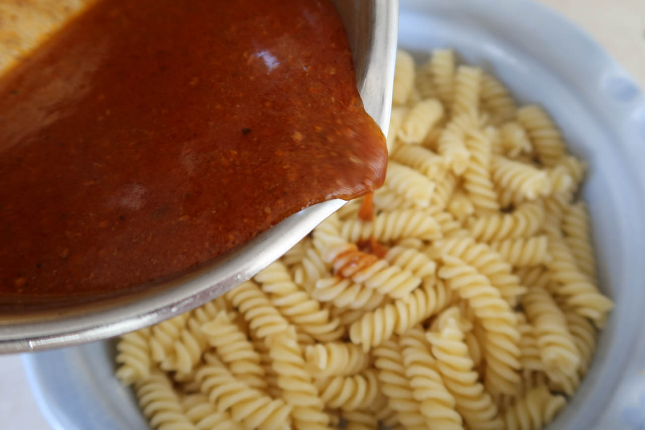 Kokad pasta till pastagratäng