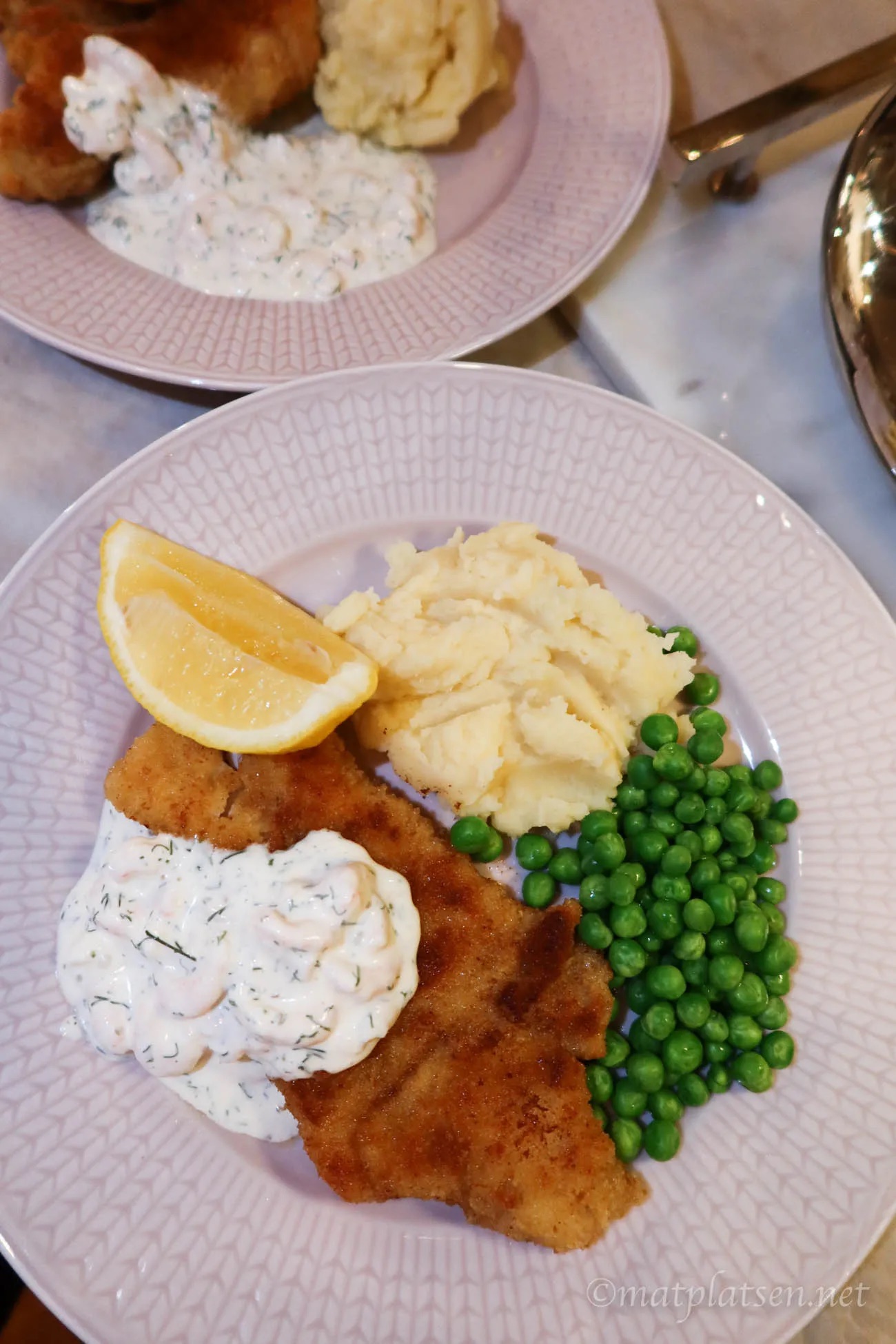 Panerad torsk med skagenröra – Matplatsen