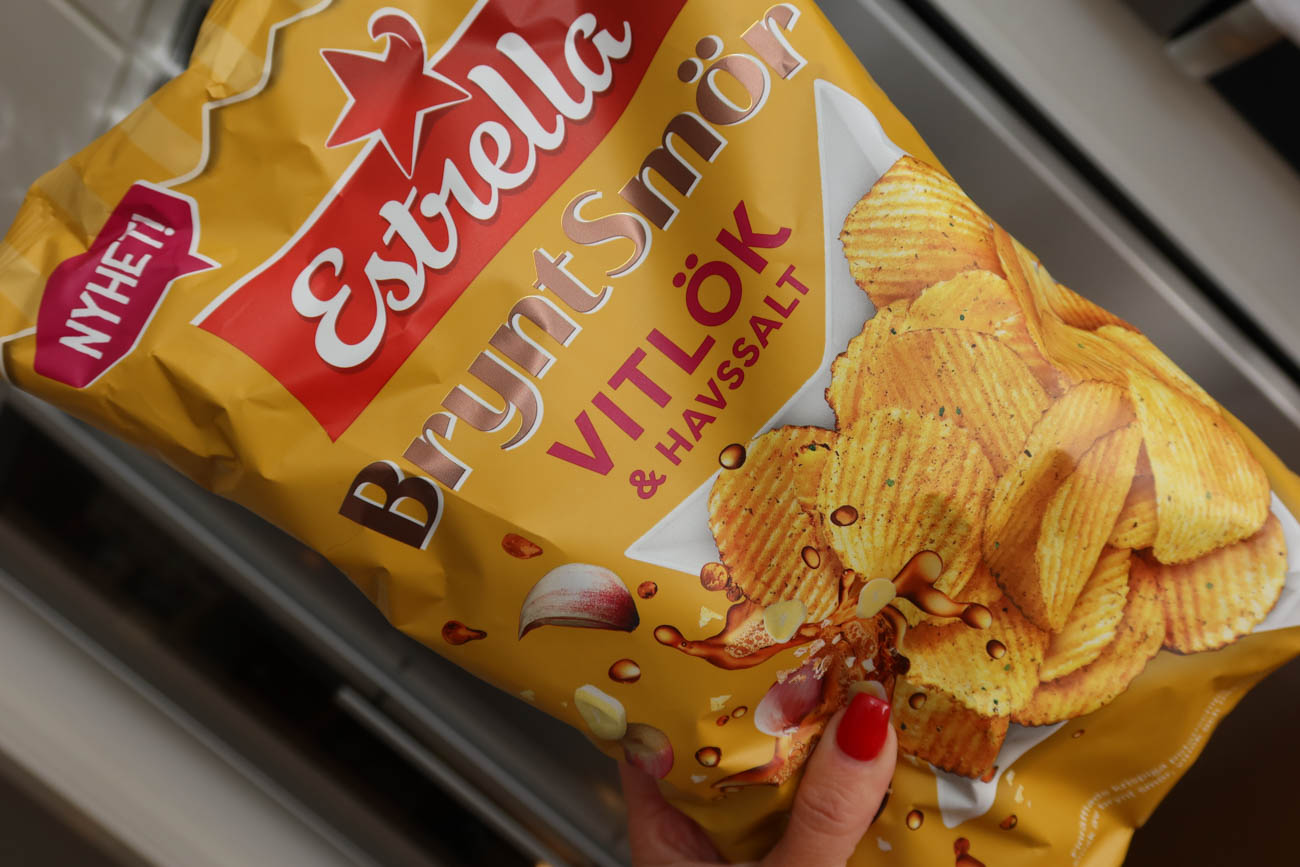 Estrella chips Brynt smör vitlök havssalt