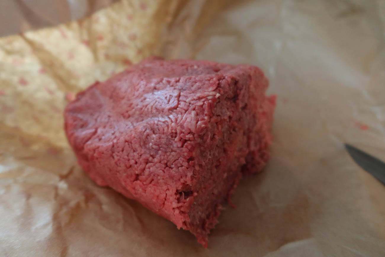 Nötfärs som fräses i panna
