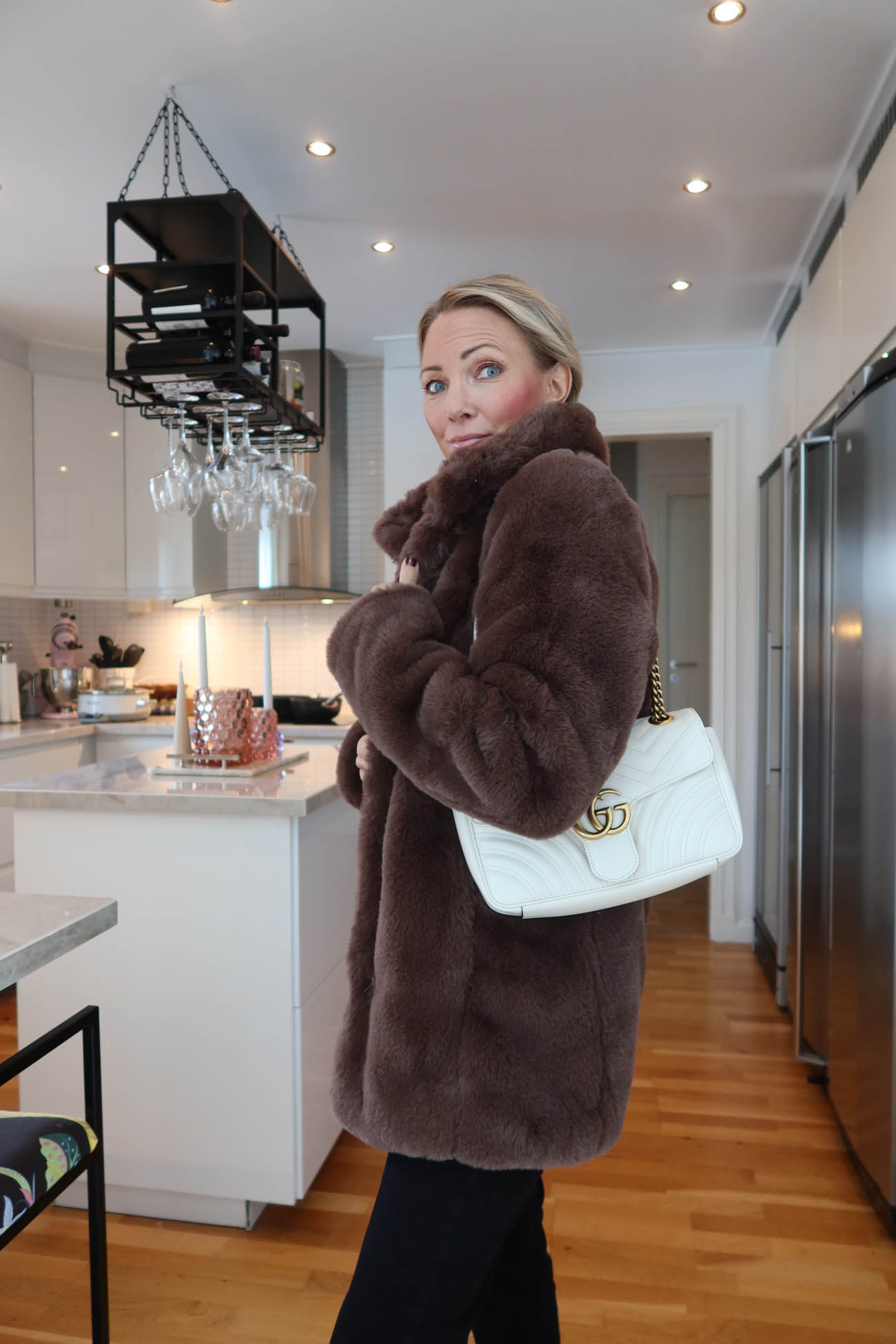 Vit fluffig höstjacka från Cellbes, gosigt ytterplagg