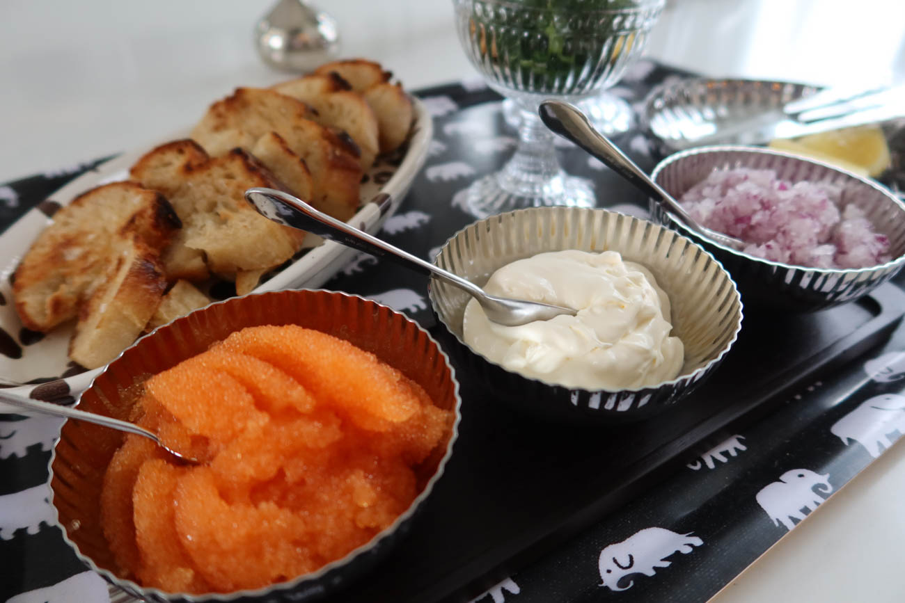 Lyxlunch med skagenröra