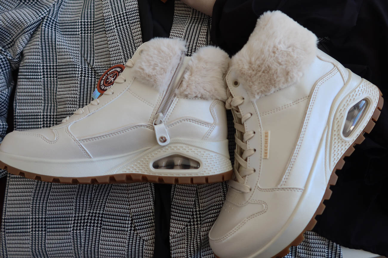 Beige kofta från Ellos