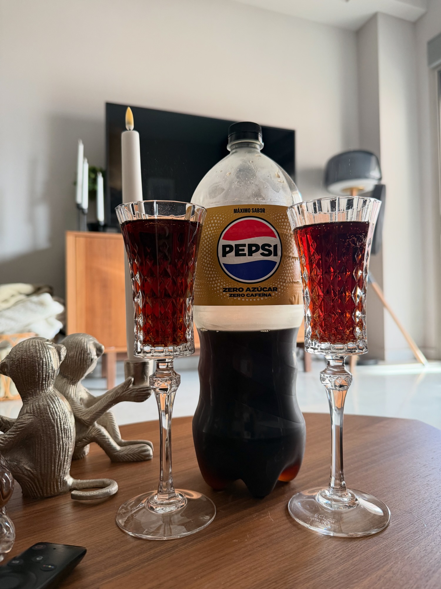 Små tapas och sangria under palmerna i Torrevieja