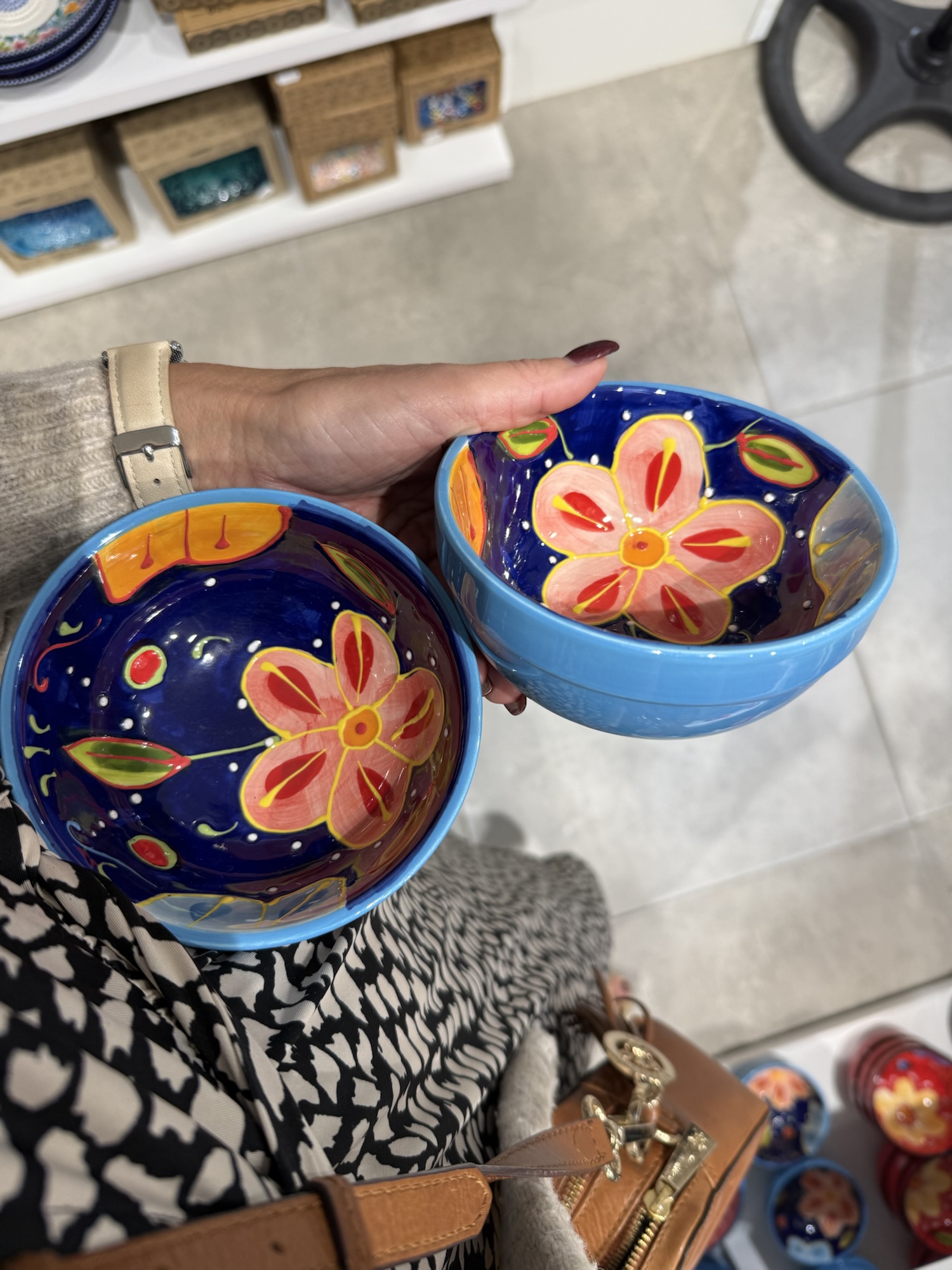 Gyllene himmel över Medelhavet i skymningen