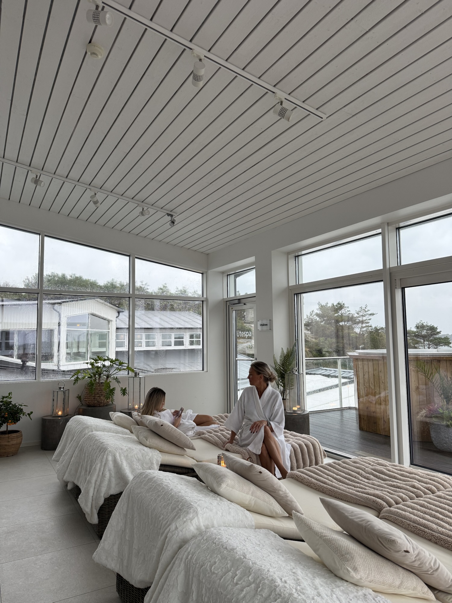 Bubbelpool med havsutsikt på Tanumstrand