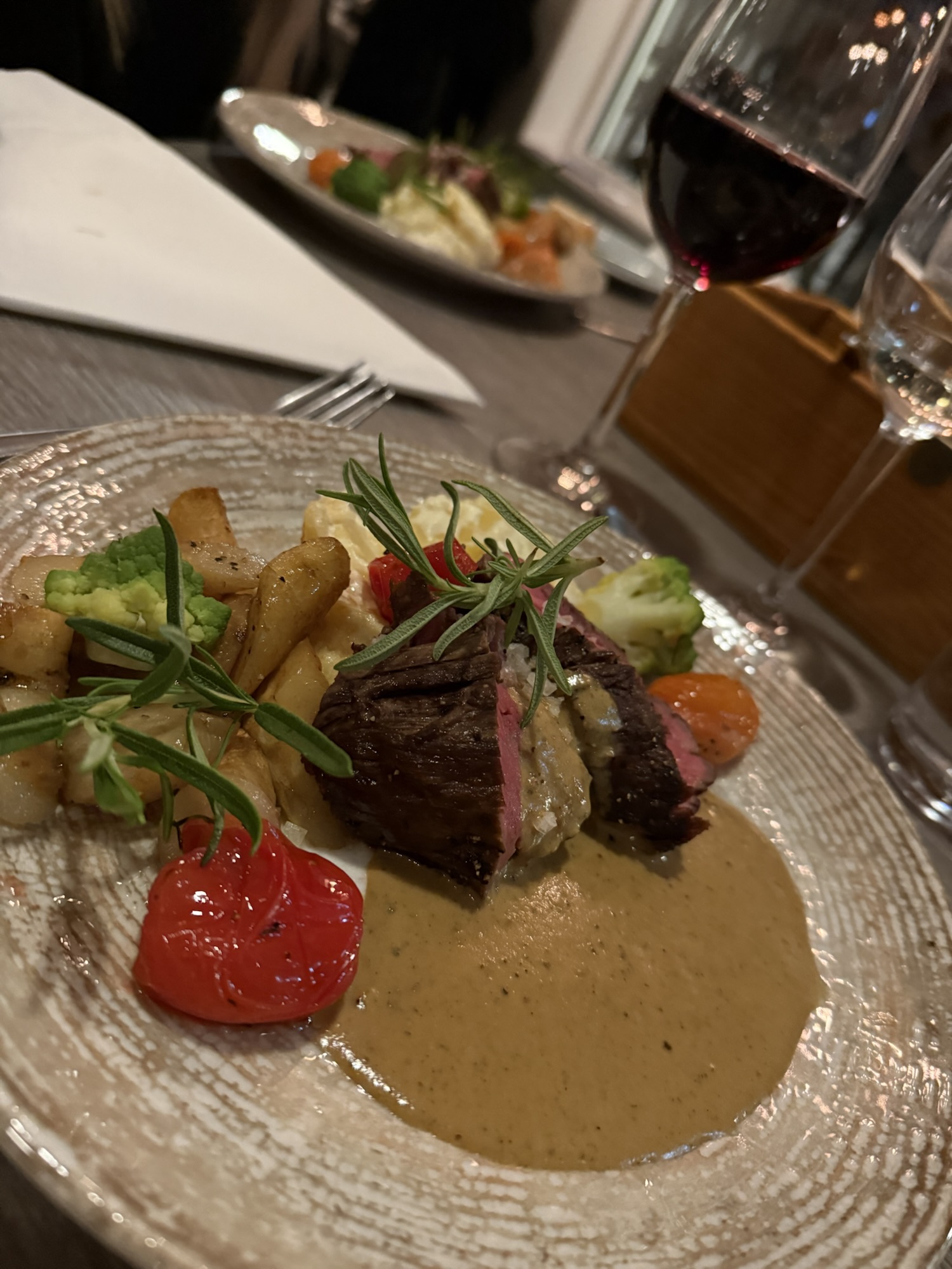 Kvällsstämning vid Tanumstrand brygga