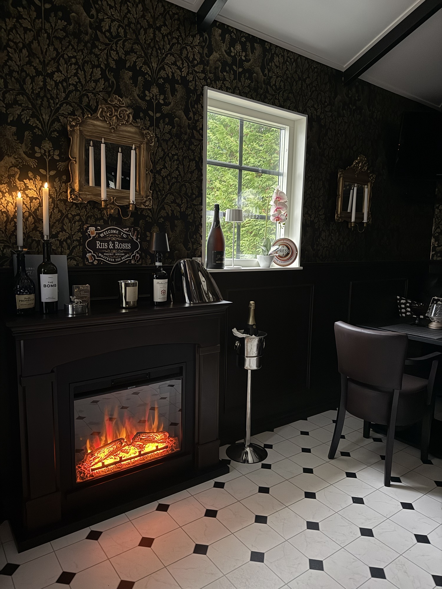 Bar i hemmabyggd pub