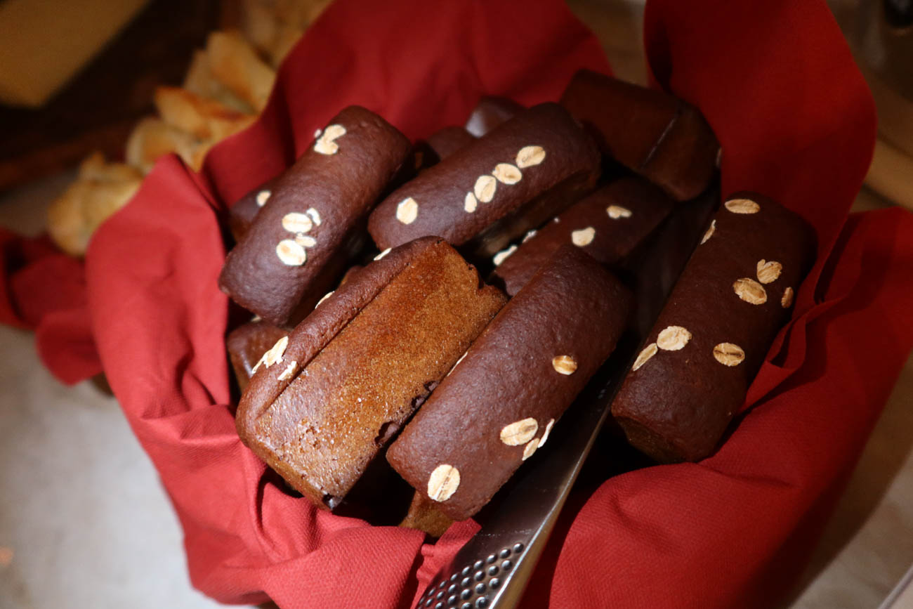 Serveringsklara minikavringar på fat