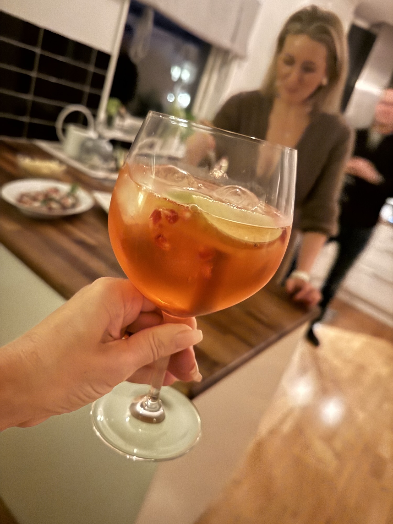 Höstinspirerad Aperol Spritz med äpple och kanel