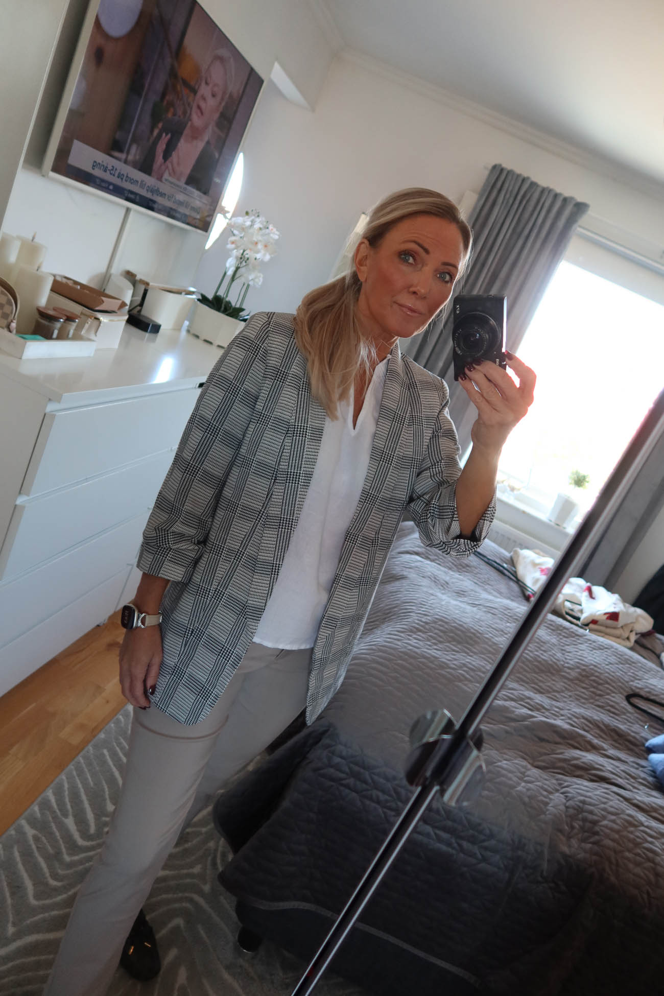 Svart kavaj från Ellos