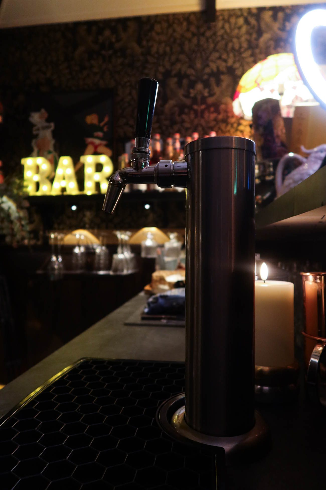 Barhörna med flaskor