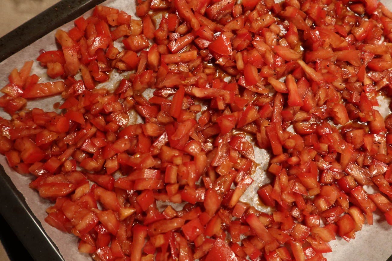 Rostade tomater på plåt i ugn