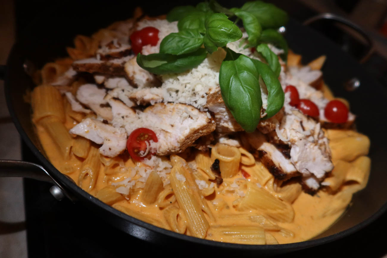 Pasta med kyckling och tomatsås – Matplatsen