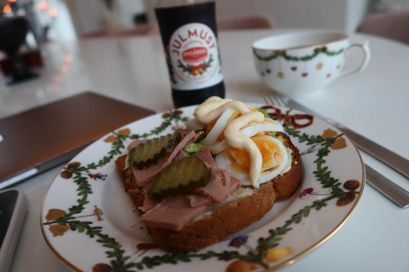 Grå novemberdag med regn i Örebro