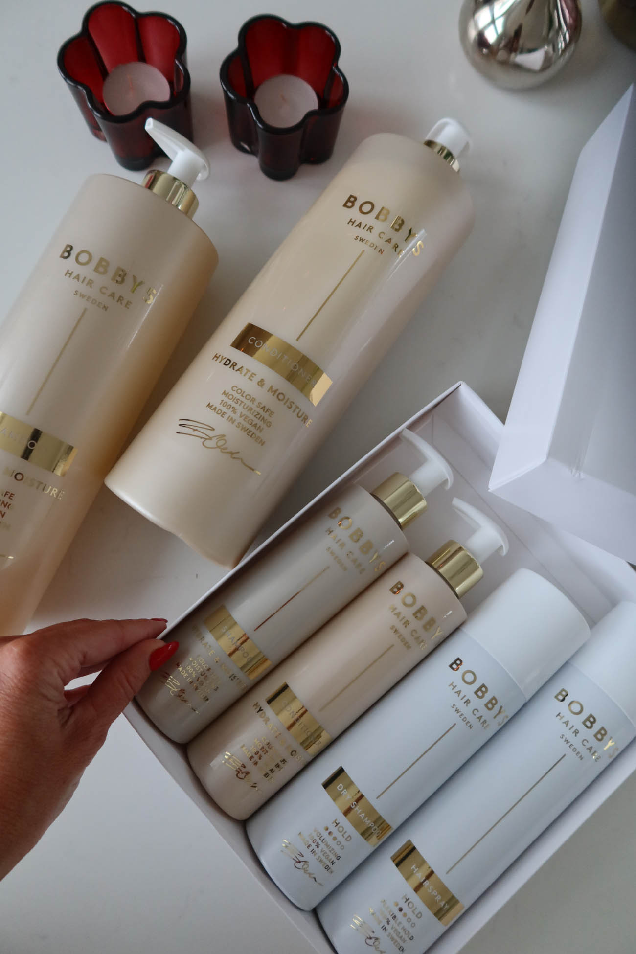 Victoria visar upp Hydrate Moisture produkter IMG_8783