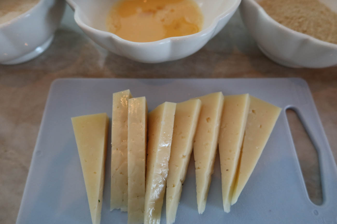 Skivad manchego före panering – Matplatsen