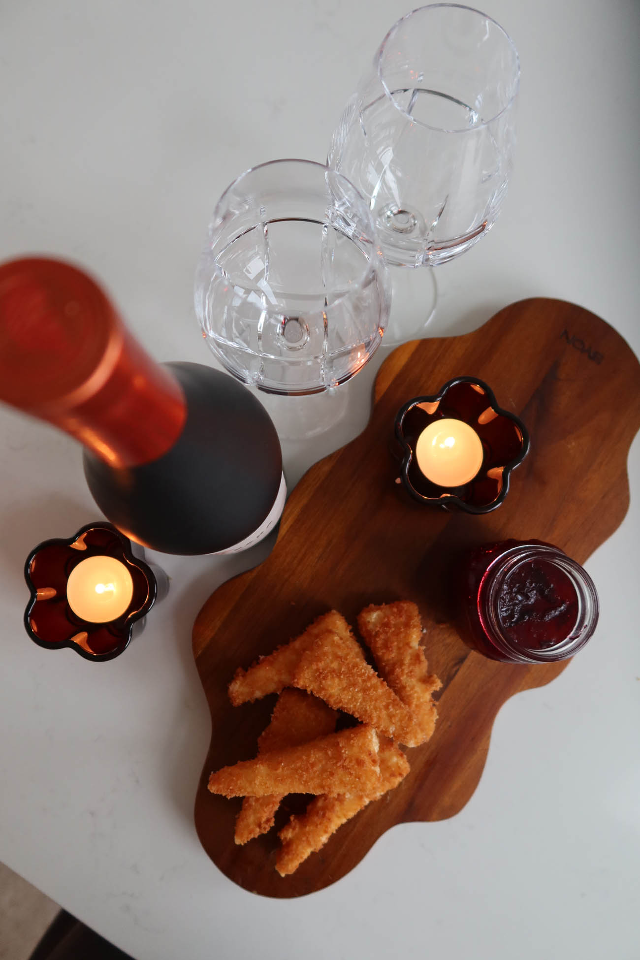 Tapas ovanifrån – manchego med plommonmarmelad